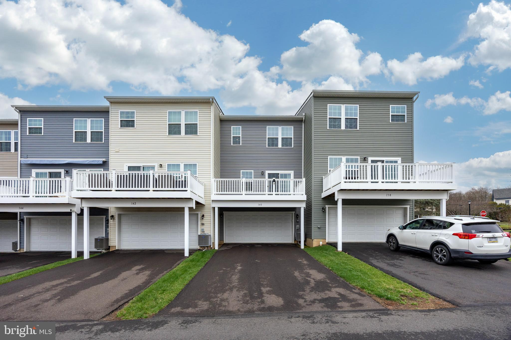 DUBLIN CROSSING - Residential