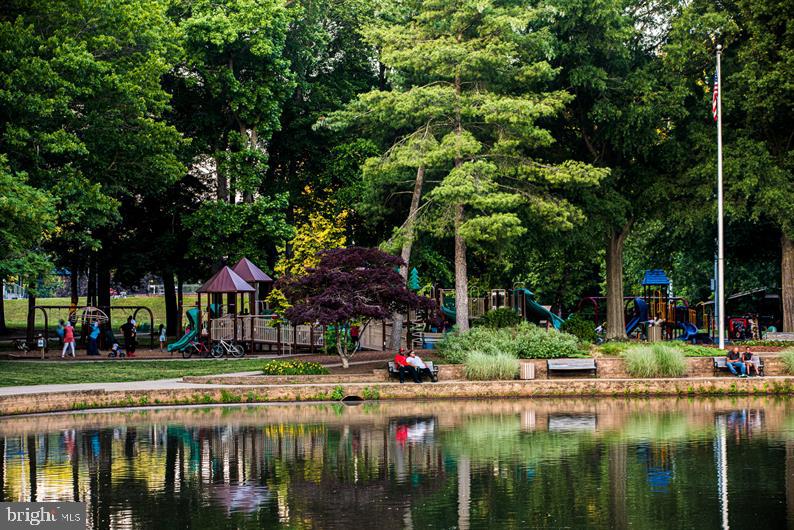 SOUTHLAKE - Residential