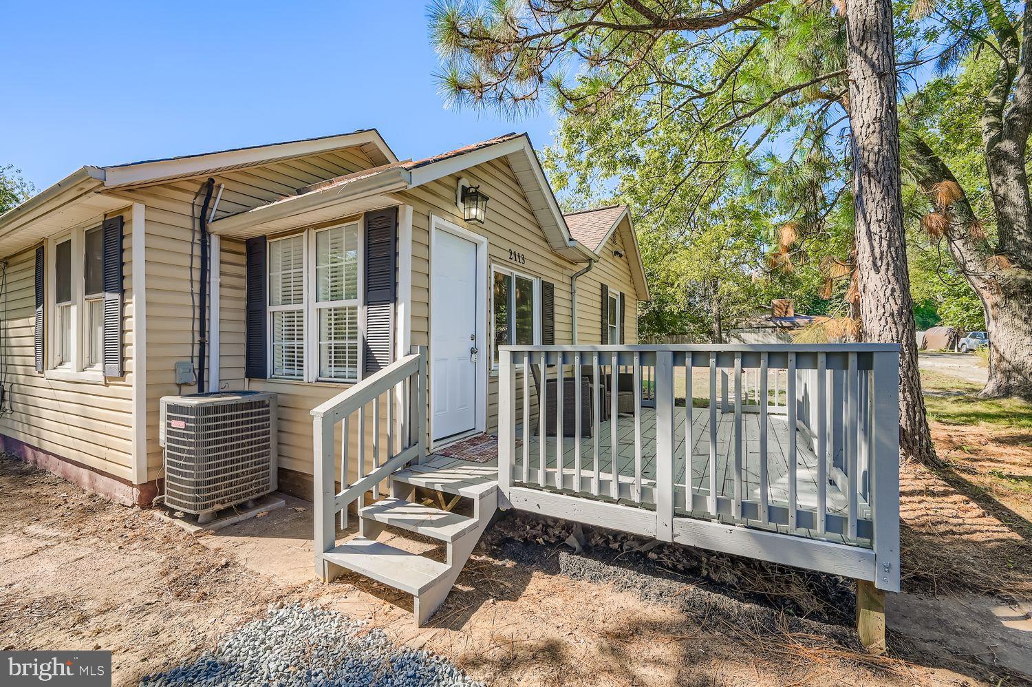 2113 CRAIG LANE