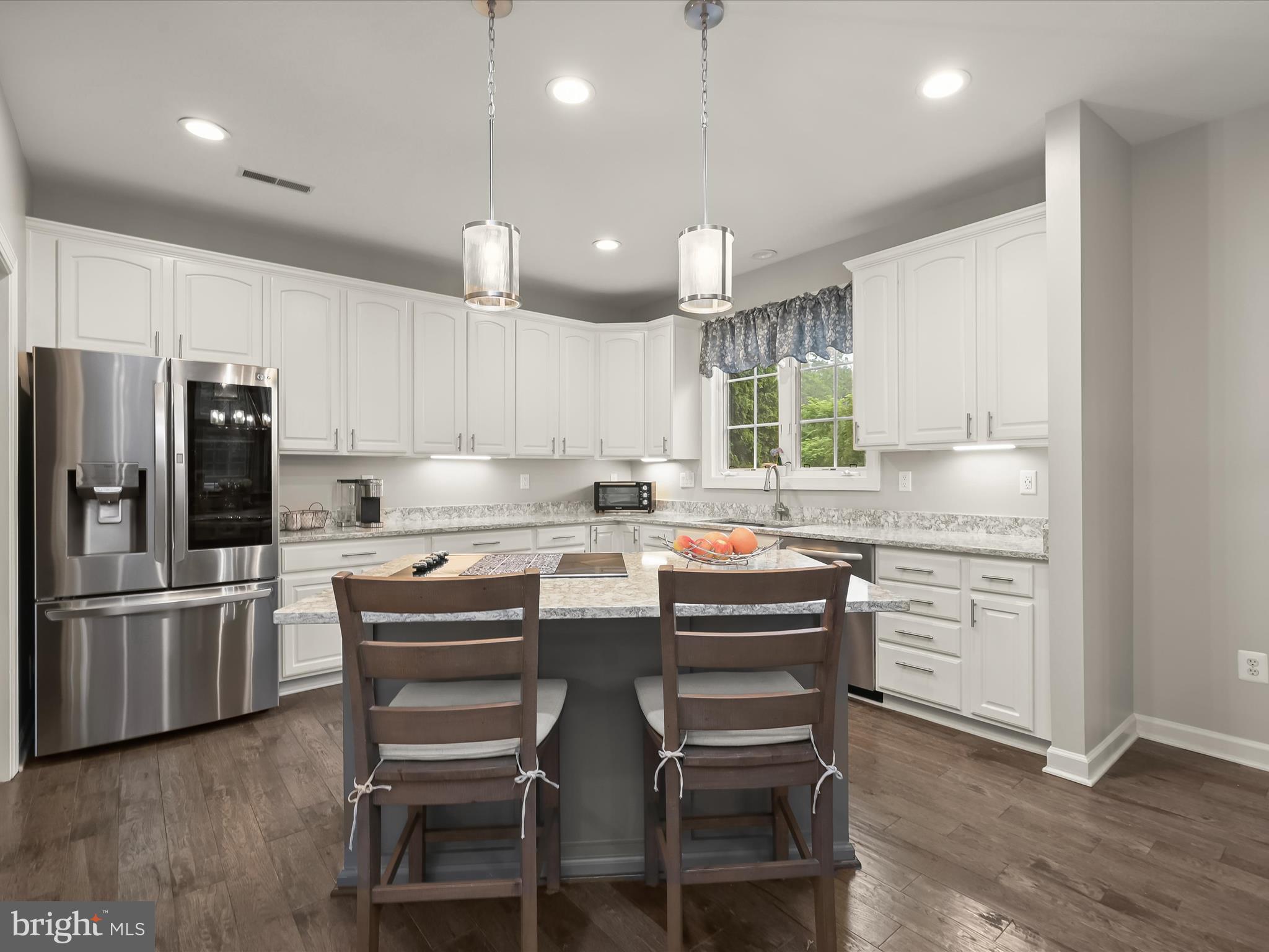 GROVEMONT - Residential