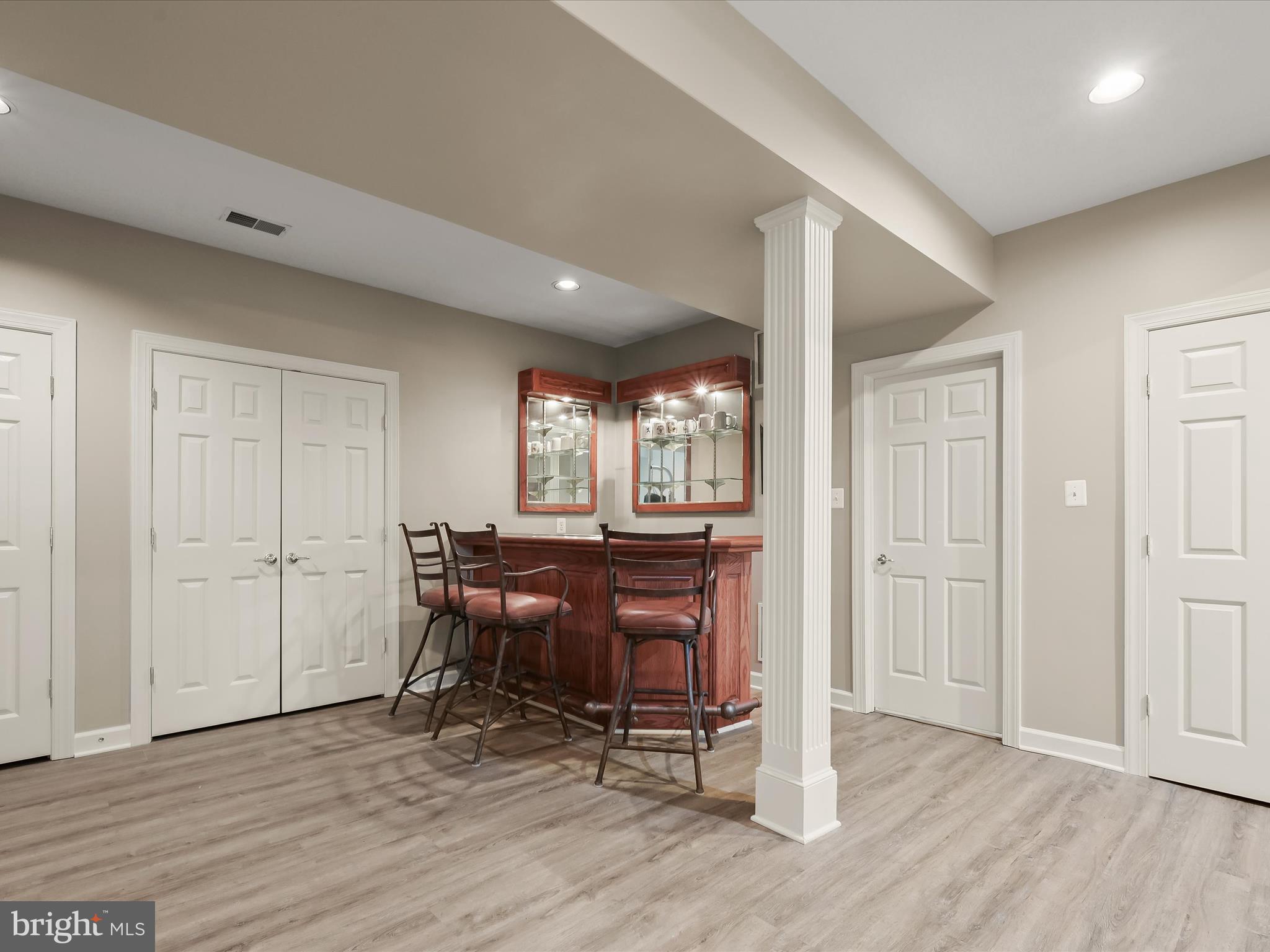 GROVEMONT - Residential