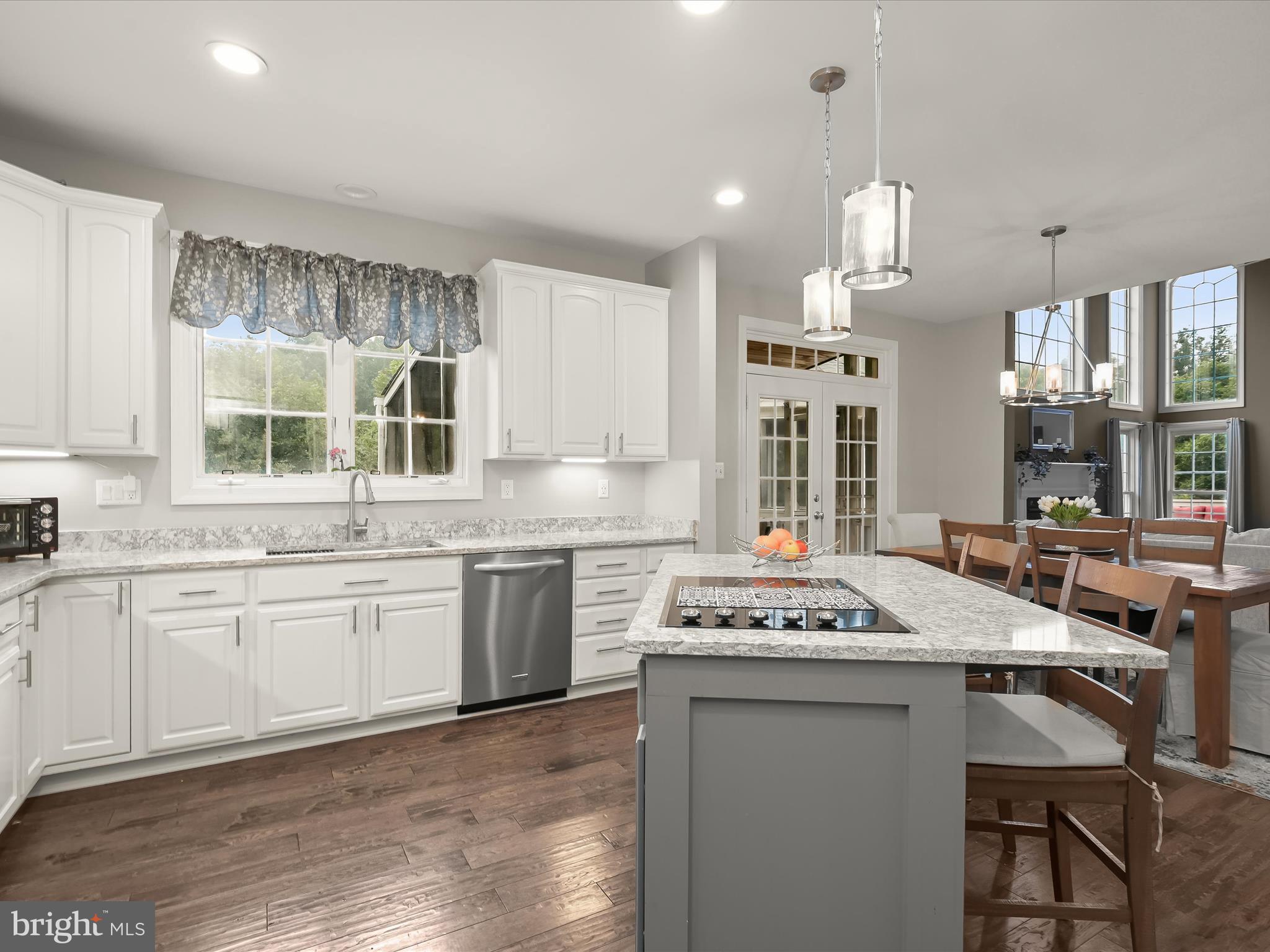 GROVEMONT - Residential