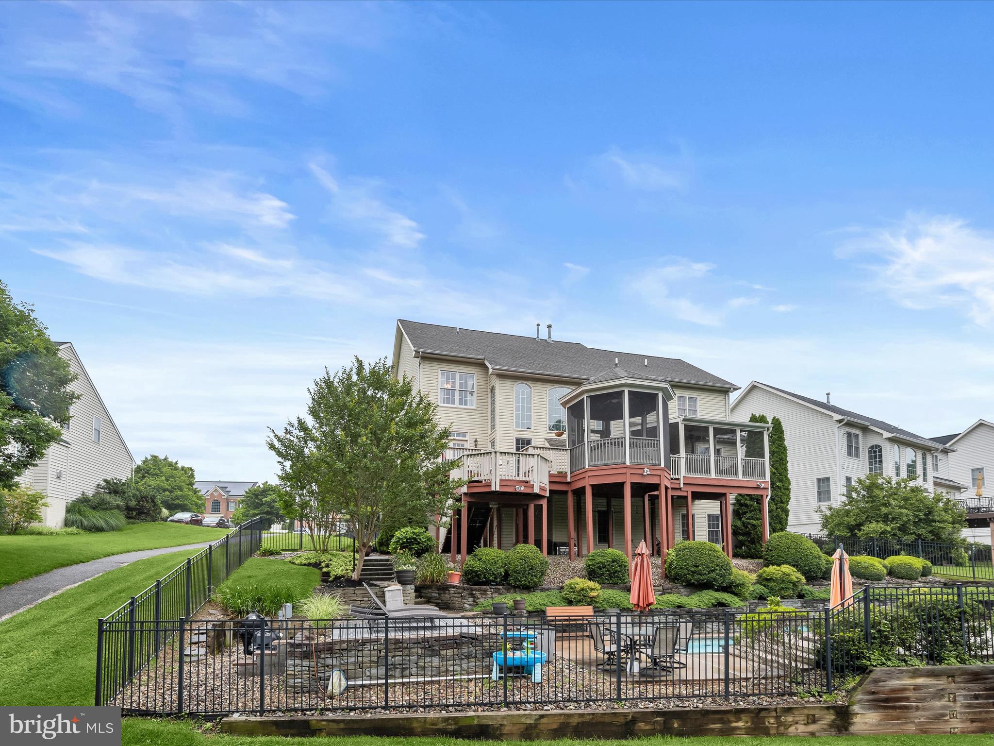 GROVEMONT - Residential