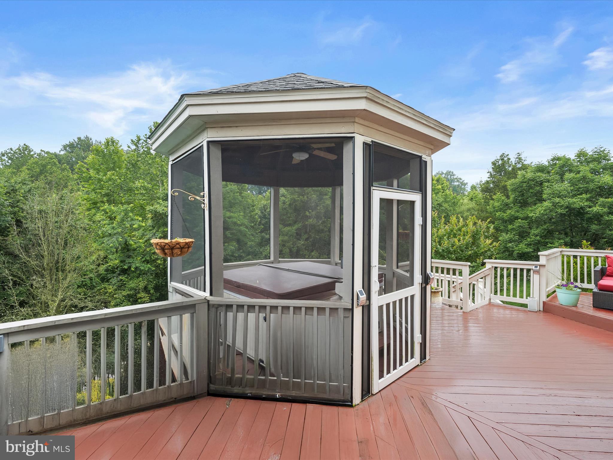 GROVEMONT - Residential