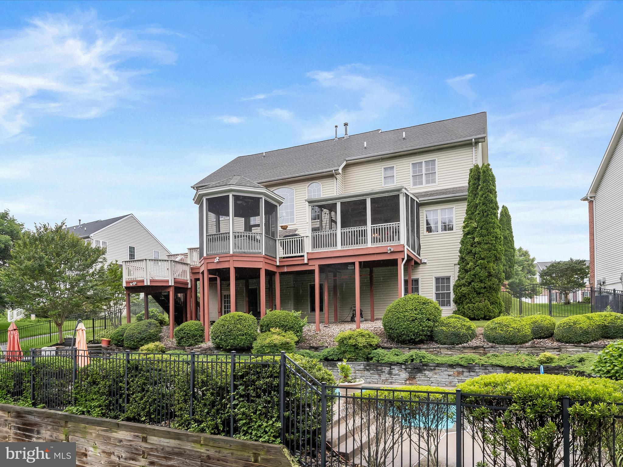 GROVEMONT - Residential