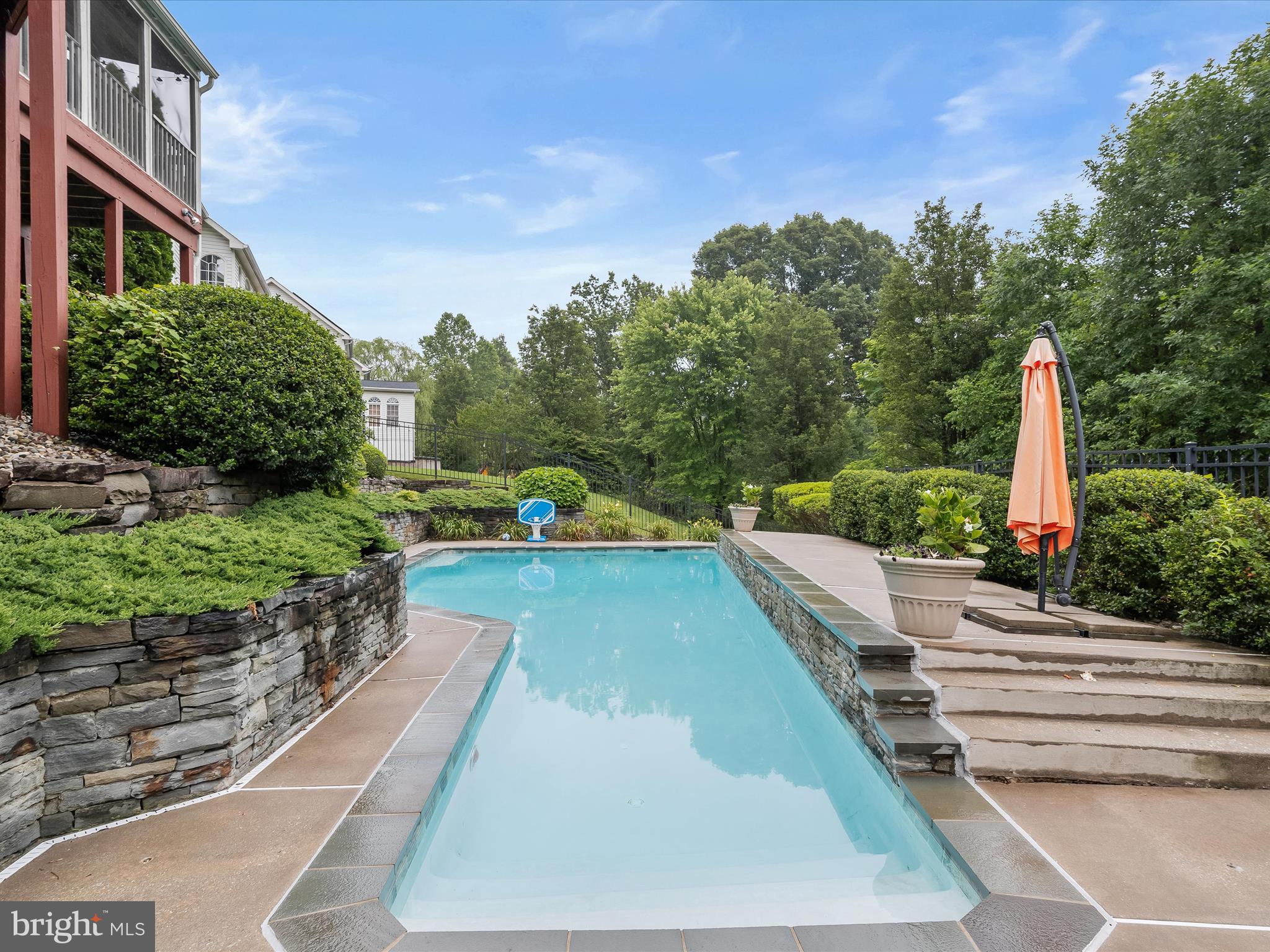 GROVEMONT - Residential