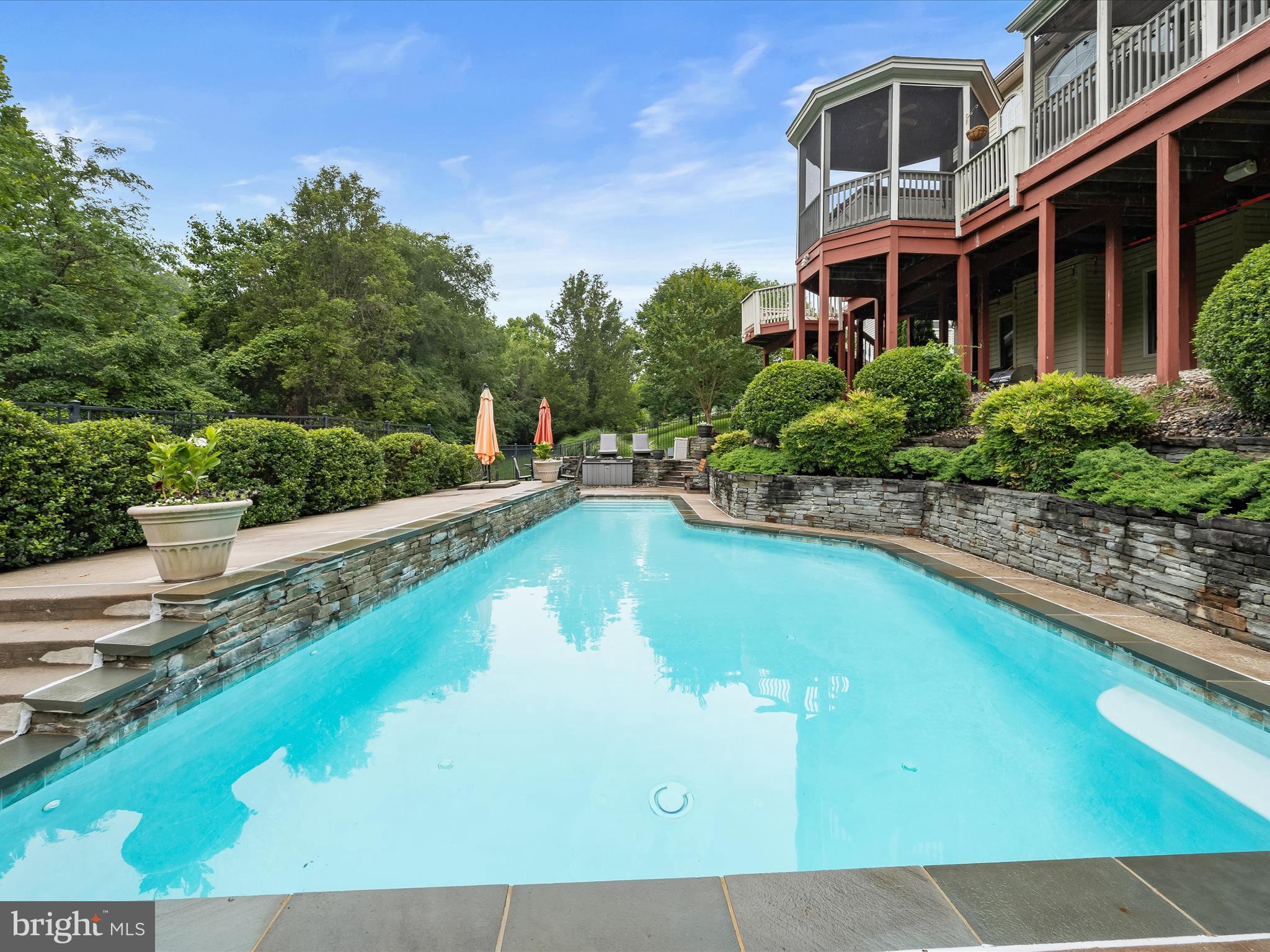 GROVEMONT - Residential