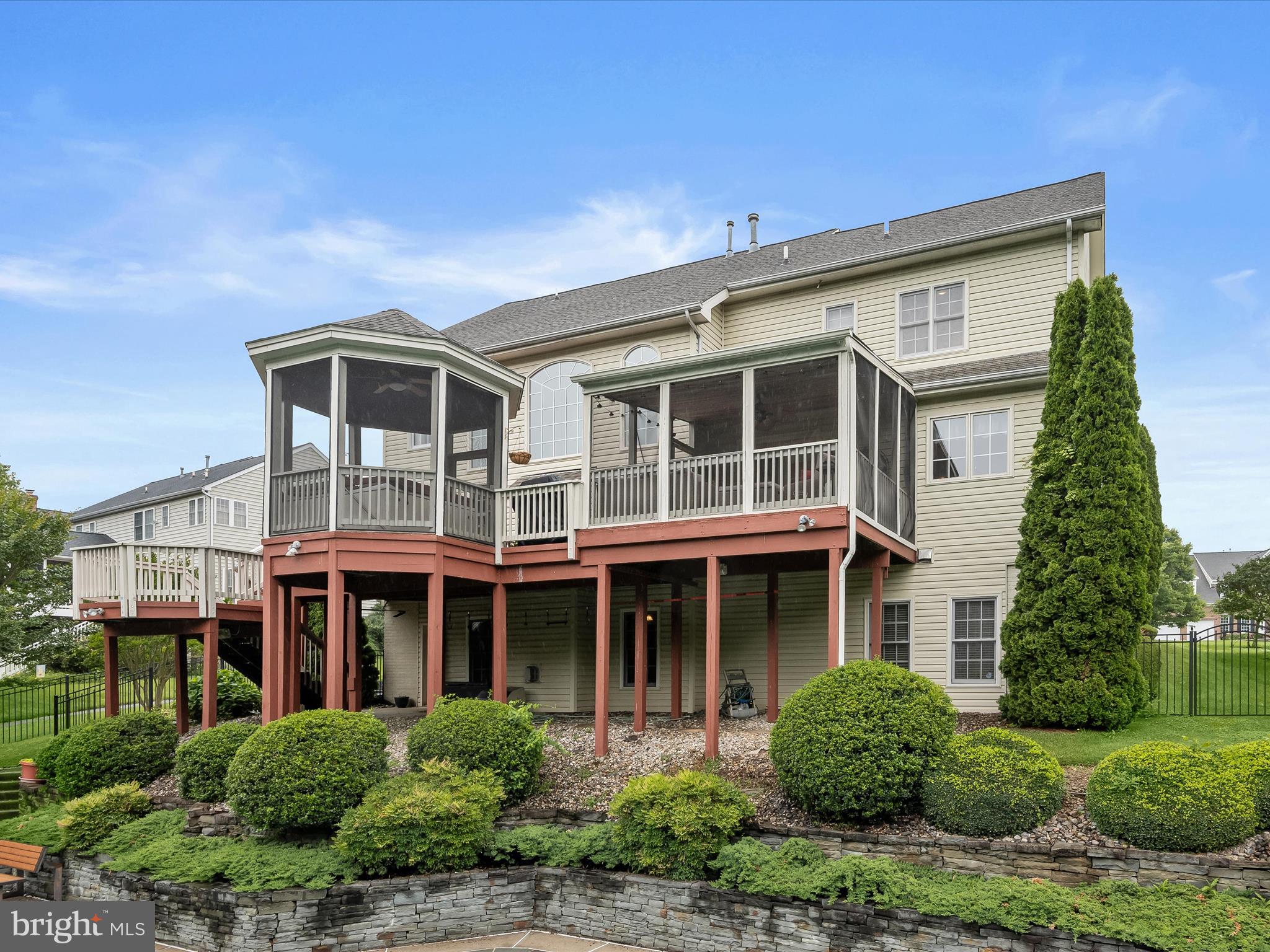 GROVEMONT - Residential