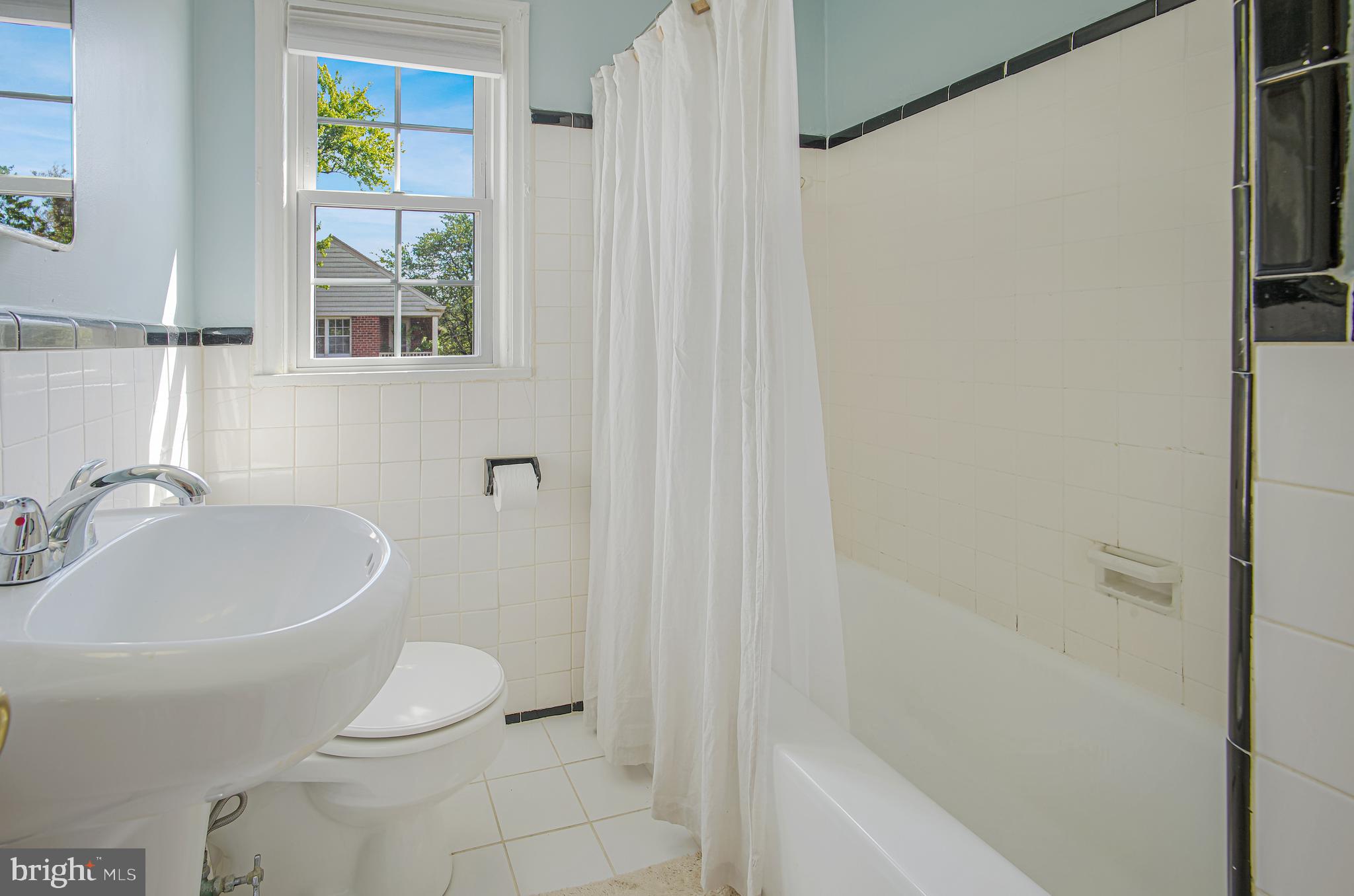 BELLE VIEW CONDOMINIUMS - Residential