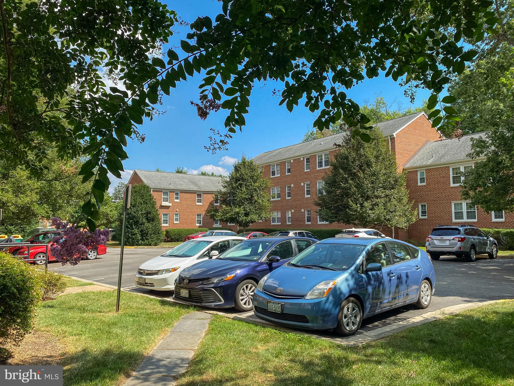 BELLE VIEW CONDOMINIUMS - Residential