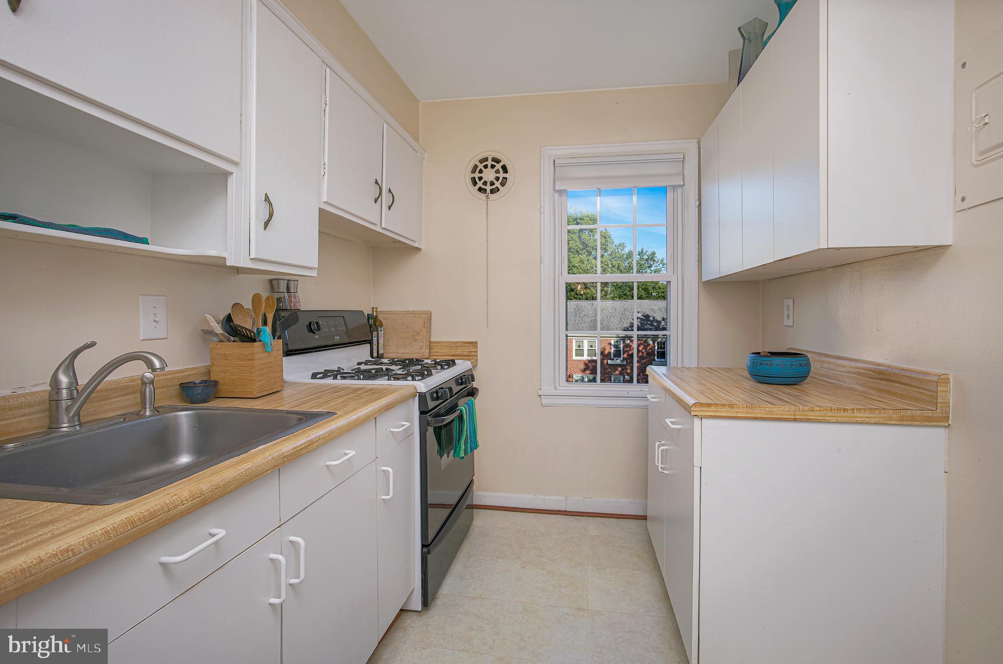 BELLE VIEW CONDOMINIUMS - Residential