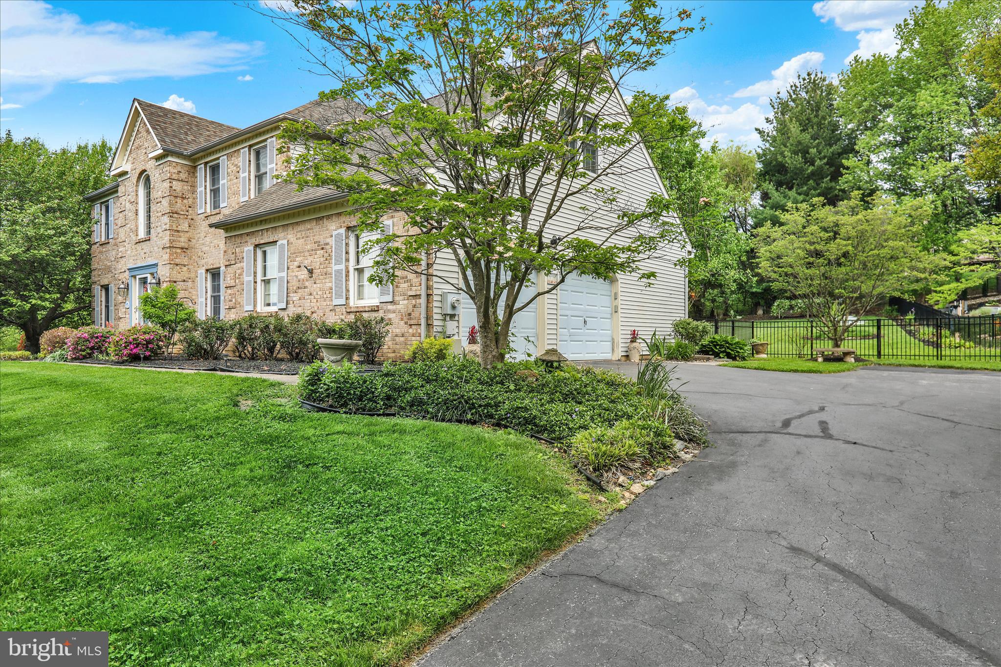 510 RIDGEVIEW DRIVE