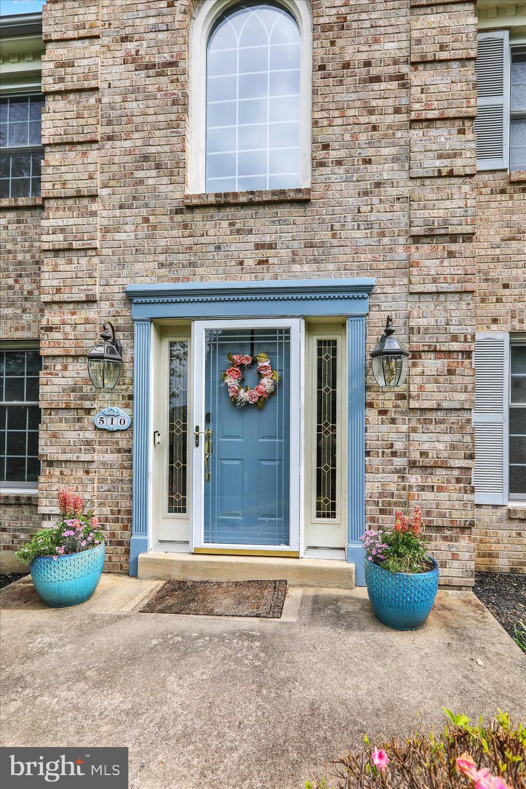 510 RIDGEVIEW DRIVE