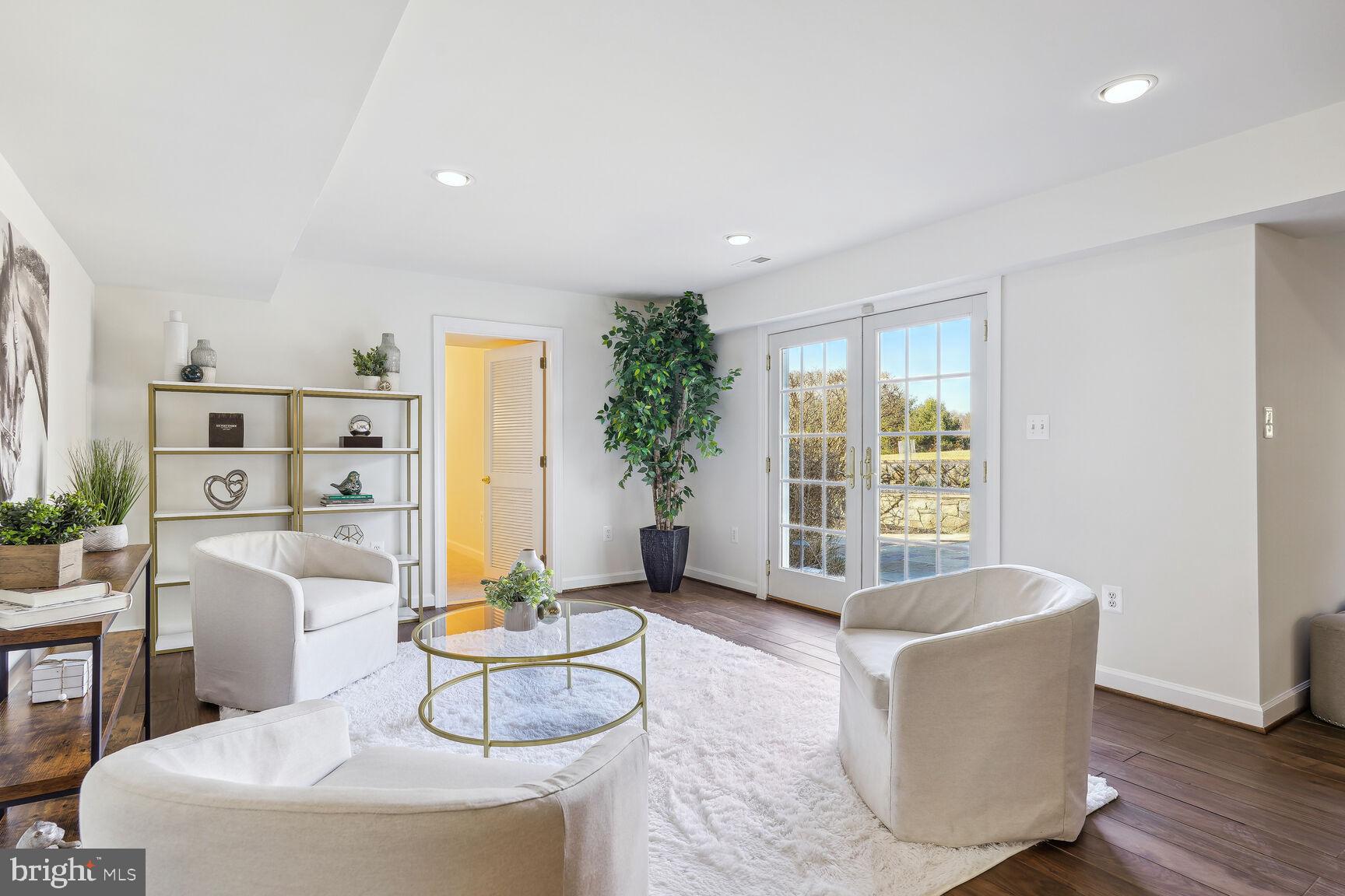 MT. PROSPECT - Residential