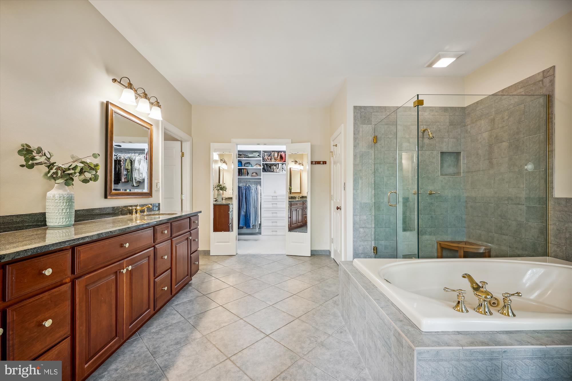 KENTLANDS - Residential