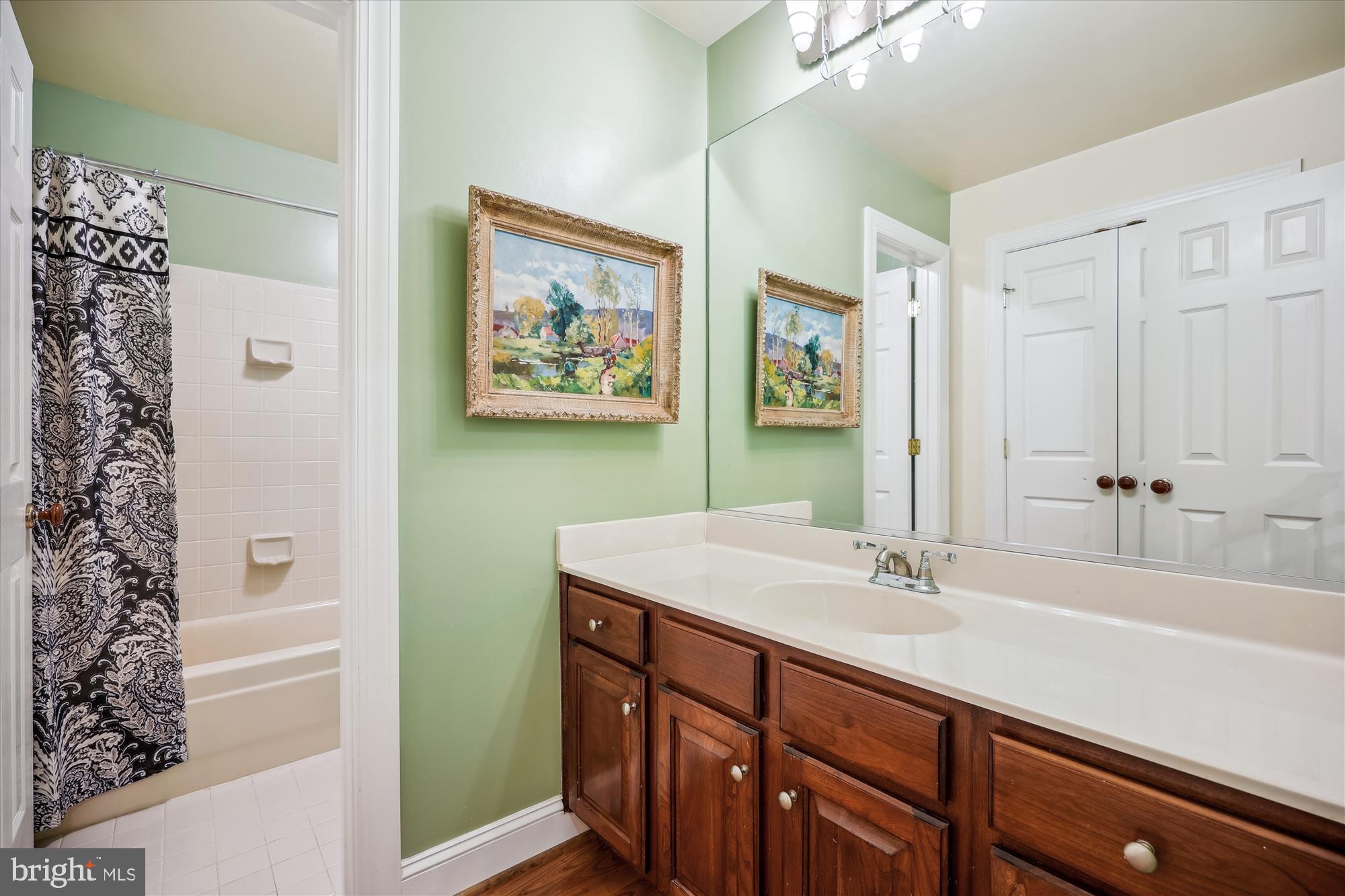 KENTLANDS - Residential