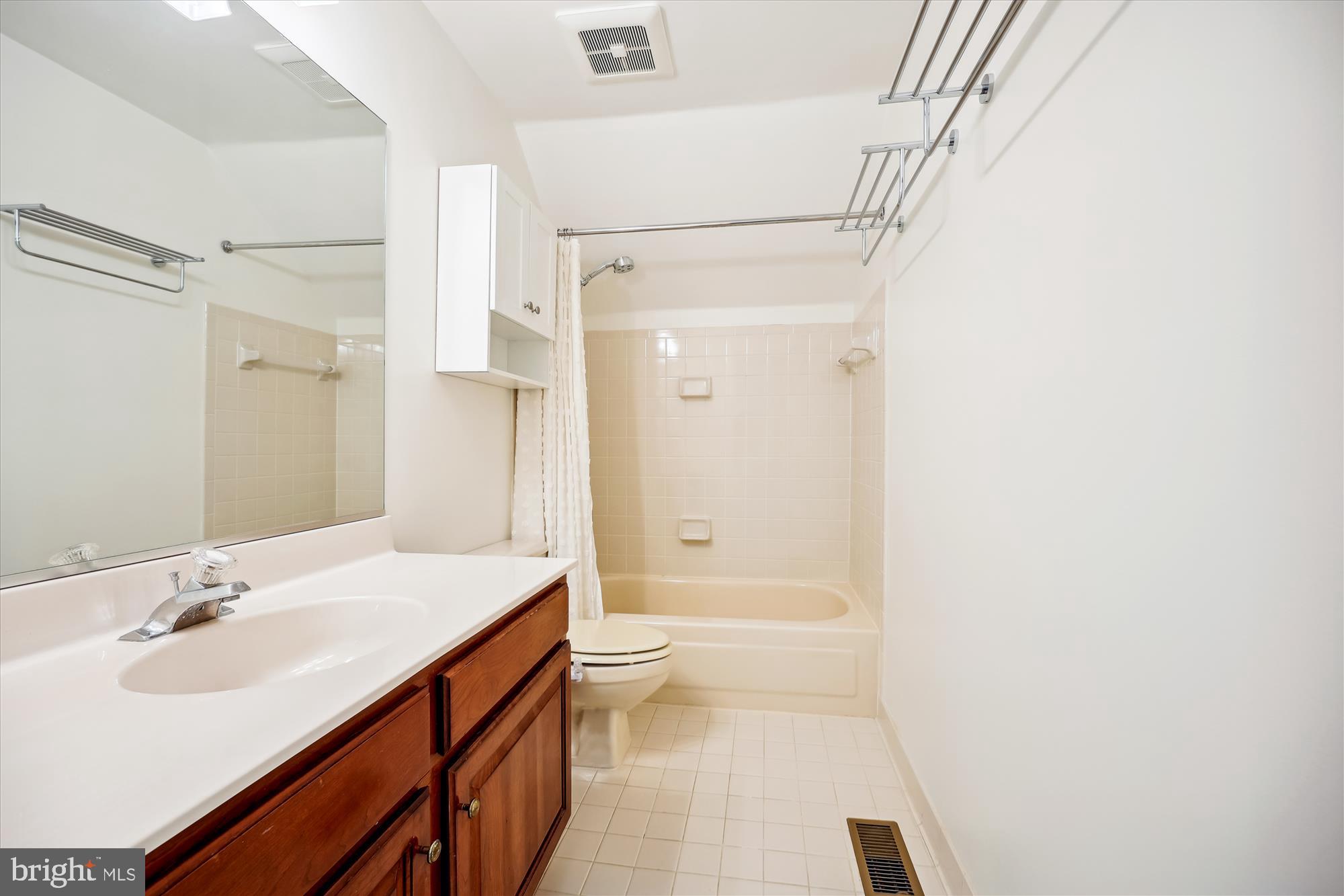 KENTLANDS - Residential