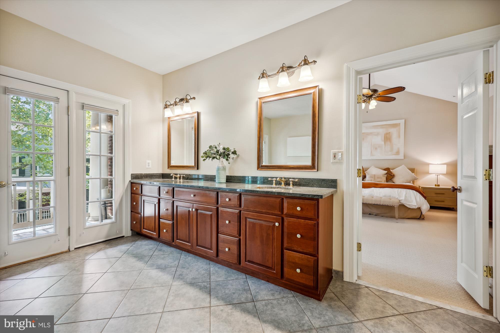 KENTLANDS - Residential