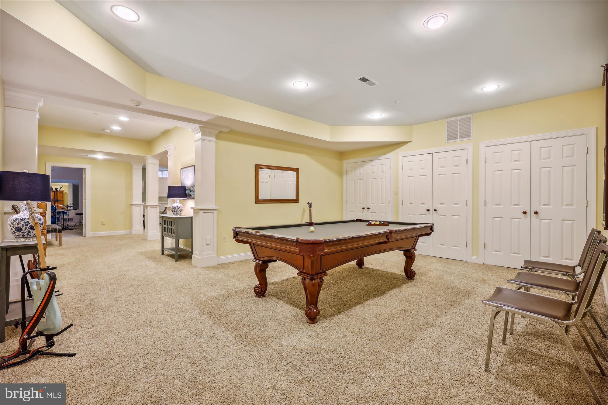 KENTLANDS - Residential