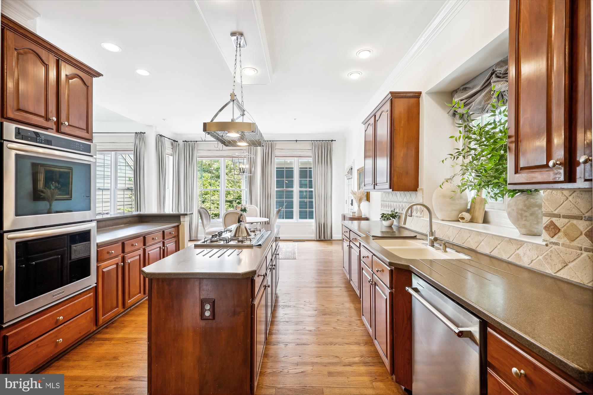 KENTLANDS - Residential