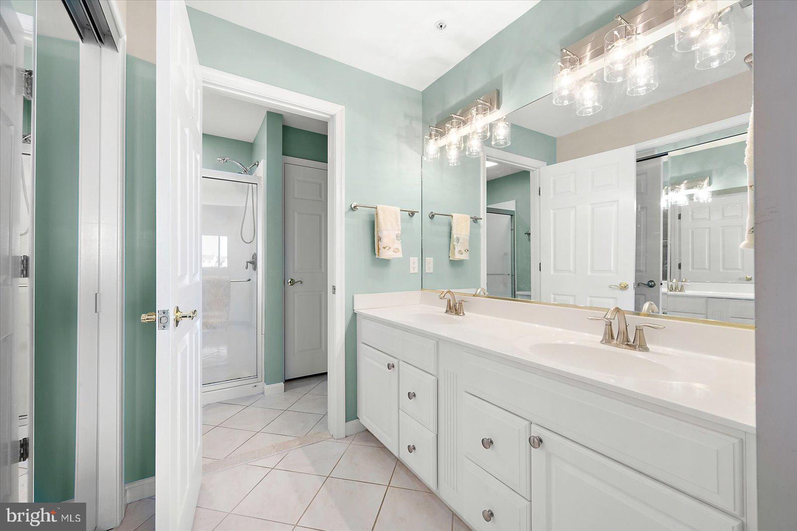 HERON HARBOUR - Residential