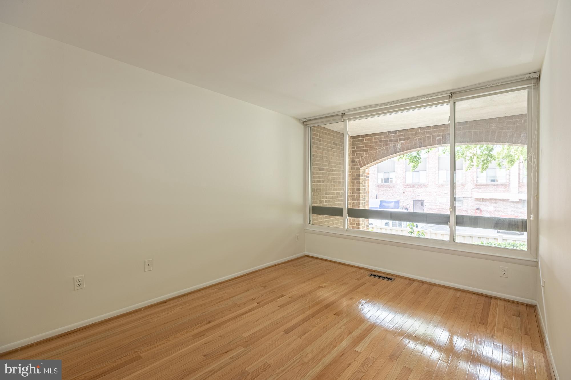 SOUTHAMPTON - Residential