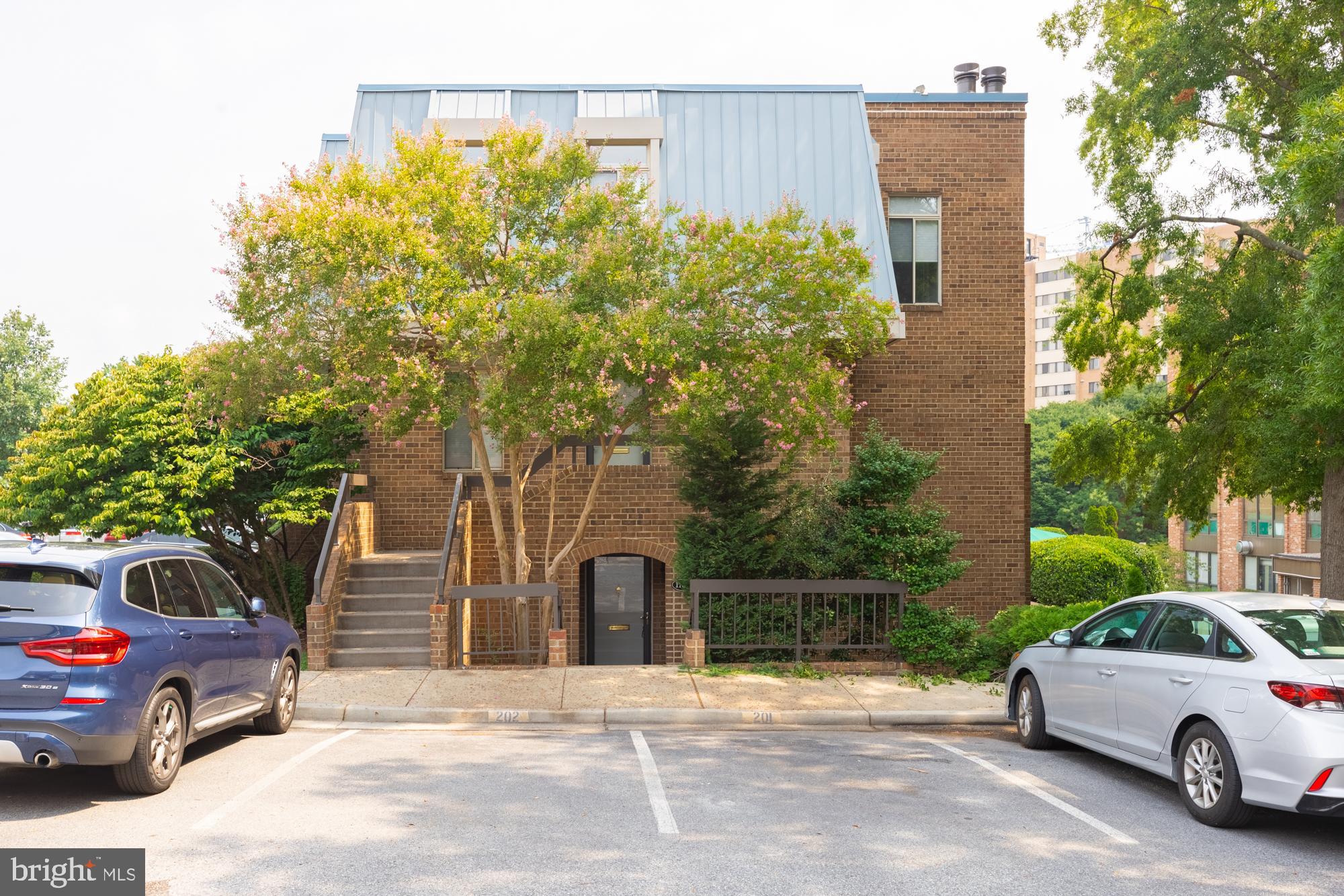 SOUTHAMPTON - Residential