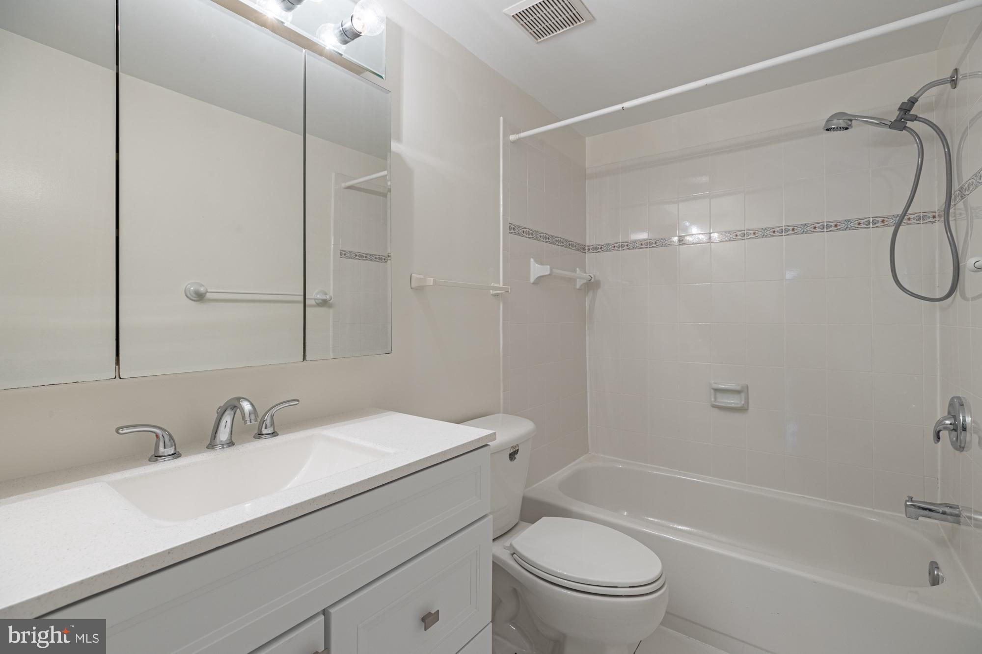 SOUTHAMPTON - Residential