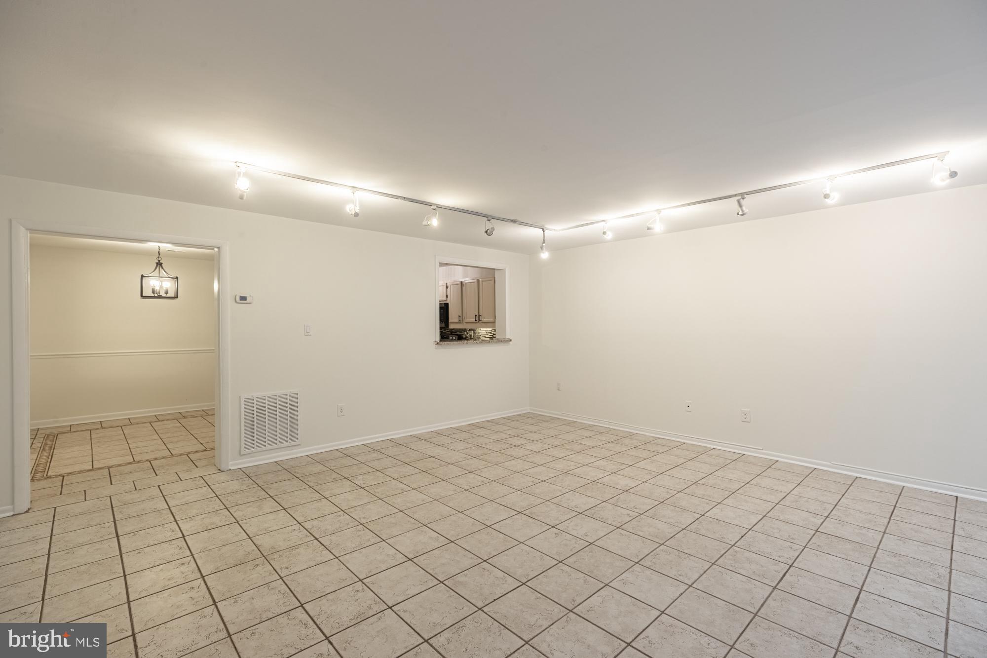 SOUTHAMPTON - Residential