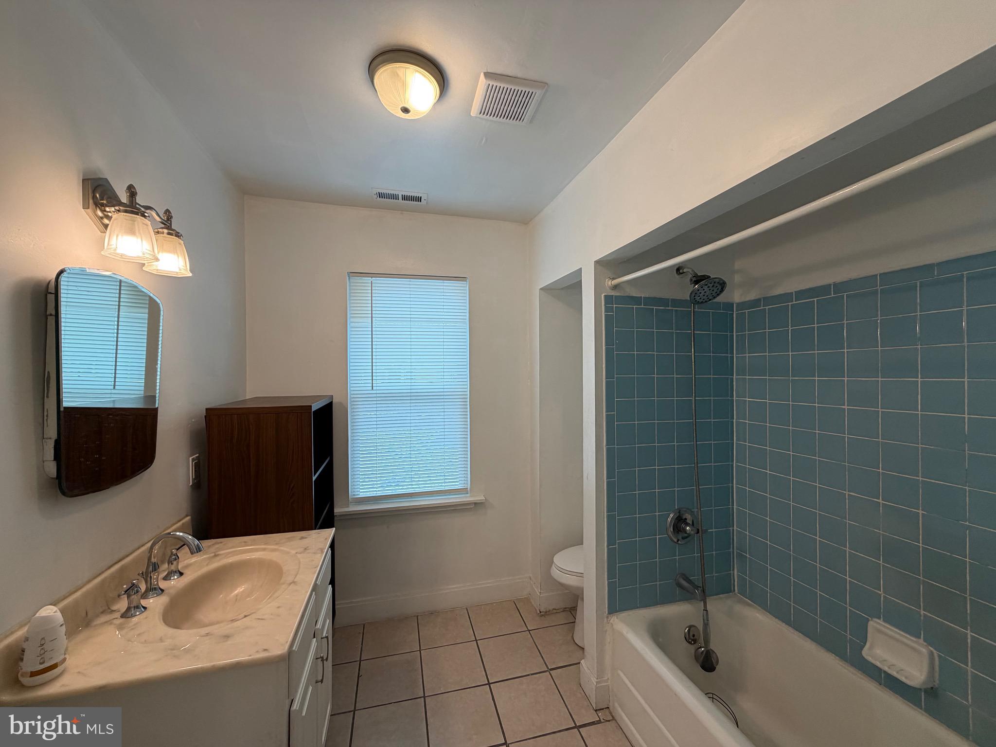 GLENHAM - BELFORD - Residential Lease