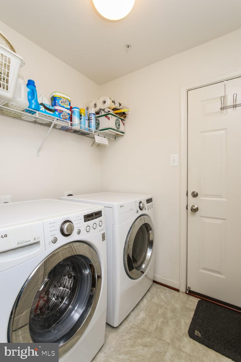 SUMMERFIELD AT MISSION PLACE - Residential