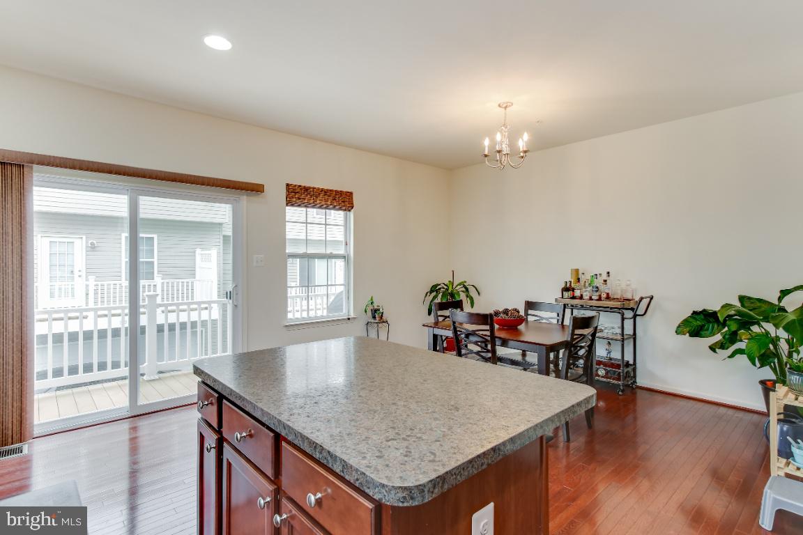 SUMMERFIELD AT MISSION PLACE - Residential