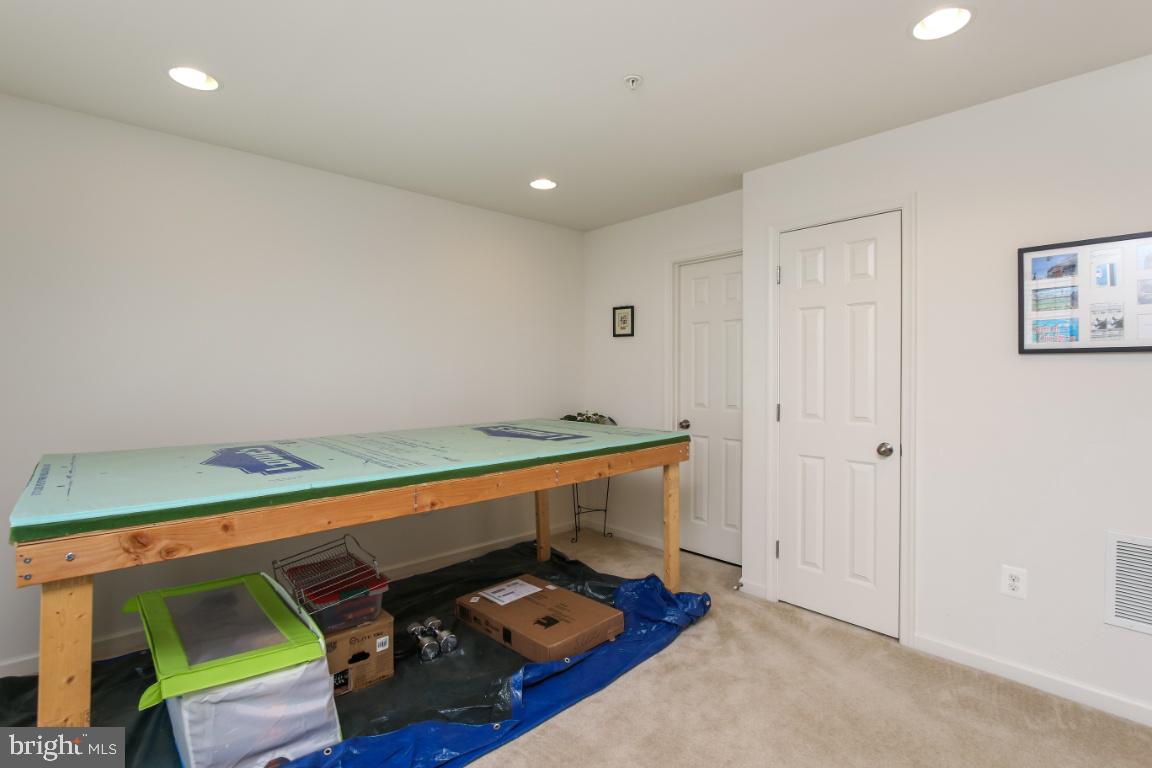 SUMMERFIELD AT MISSION PLACE - Residential