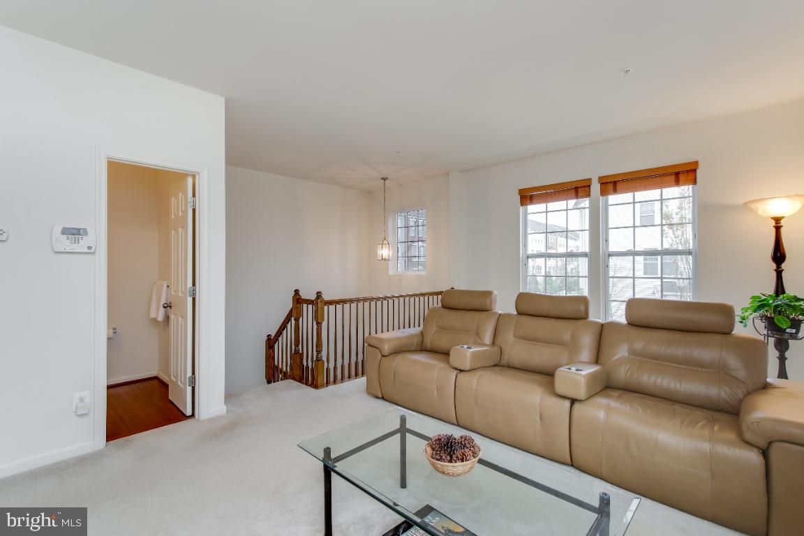 SUMMERFIELD AT MISSION PLACE - Residential