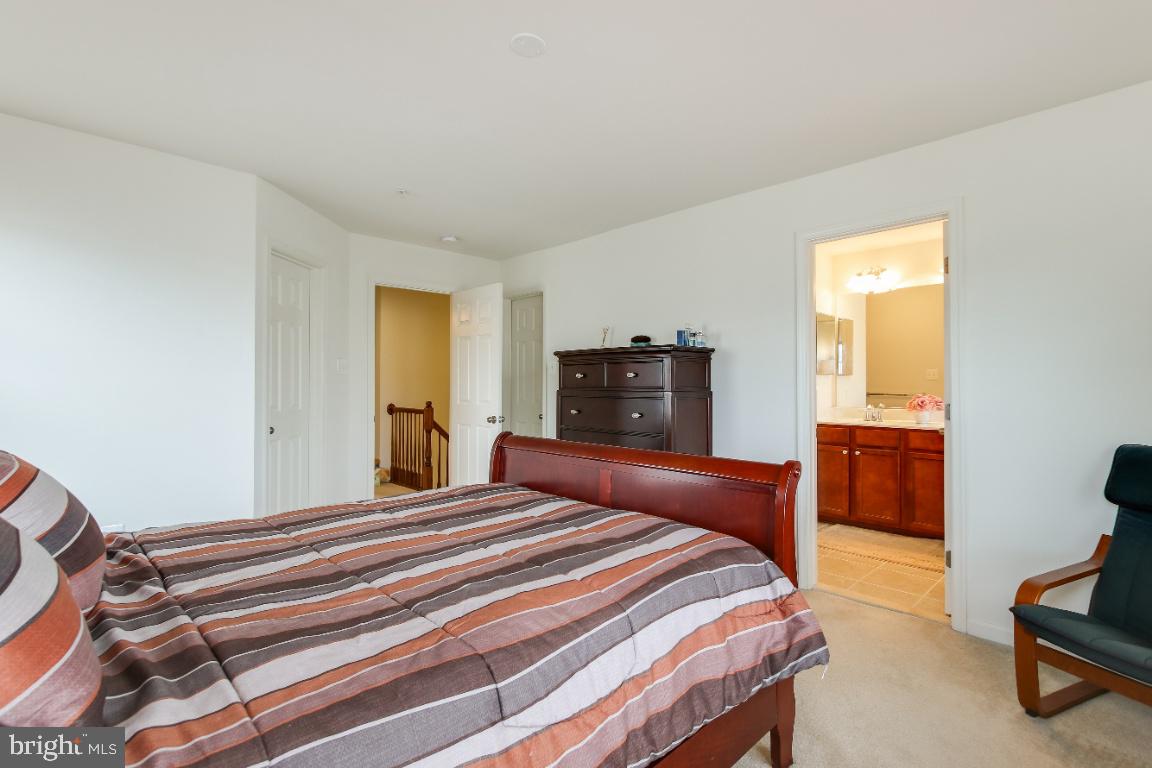 SUMMERFIELD AT MISSION PLACE - Residential