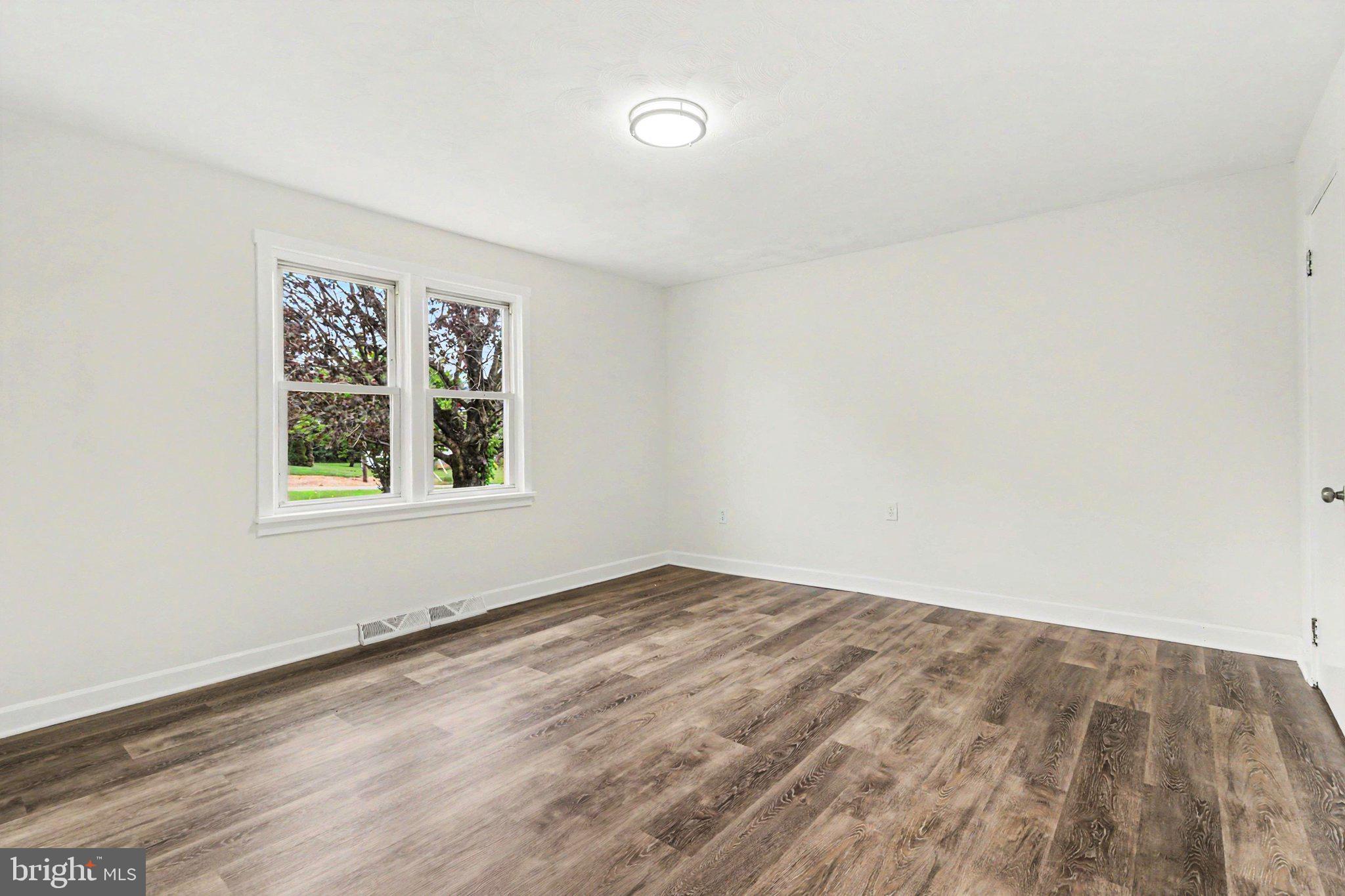 SHIPPENSBURG - Residential
