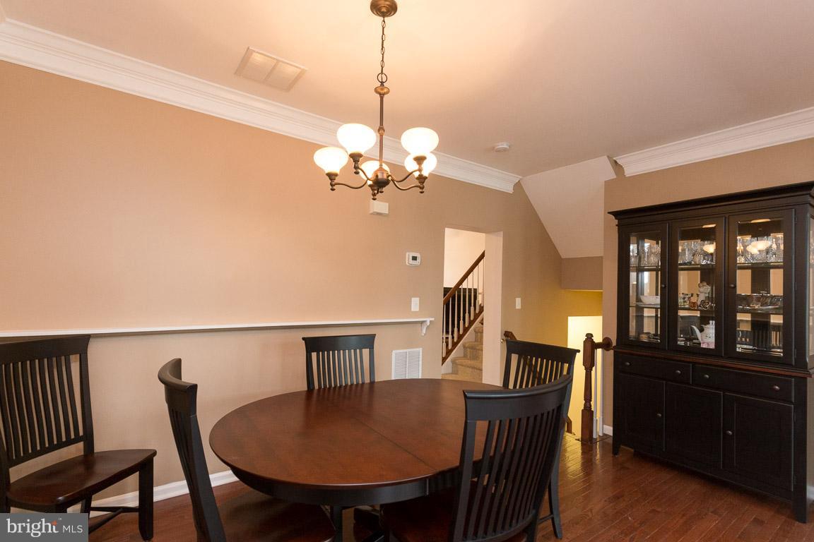 SOUTH RIDING - Residential