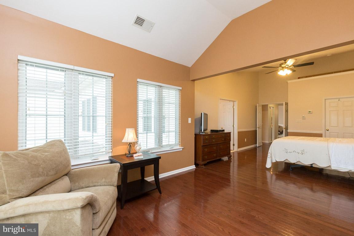 SOUTH RIDING - Residential