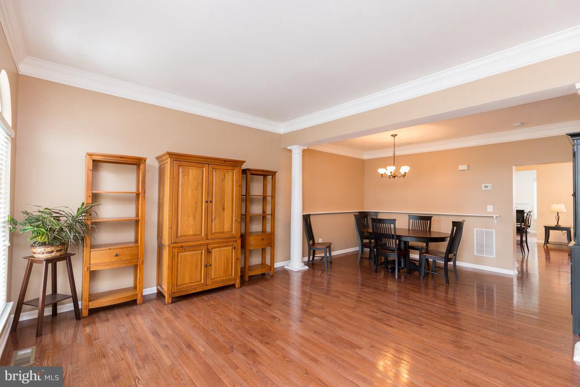 SOUTH RIDING - Residential