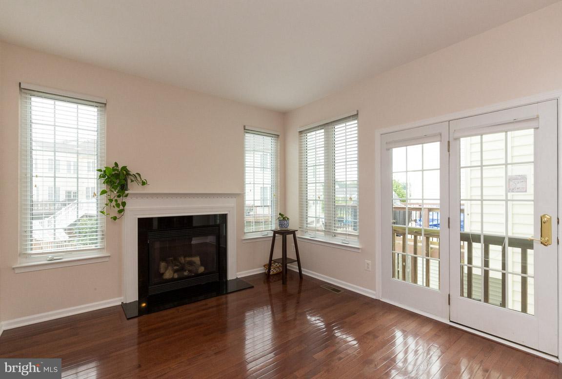 SOUTH RIDING - Residential