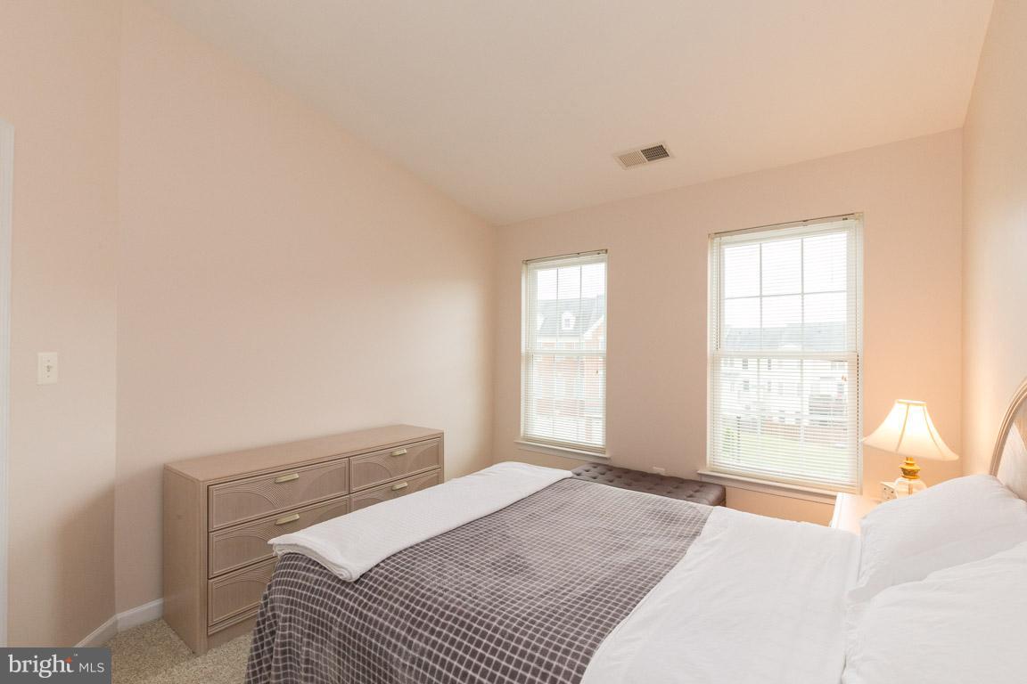 SOUTH RIDING - Residential