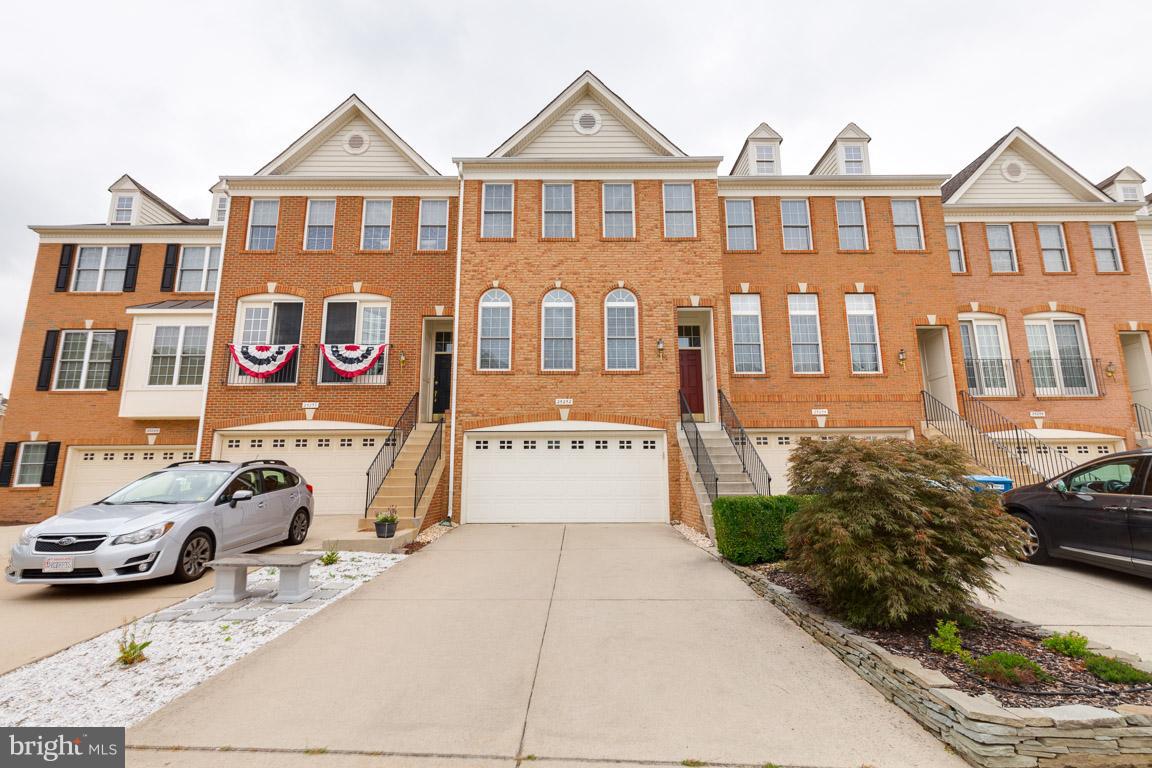 SOUTH RIDING - Residential