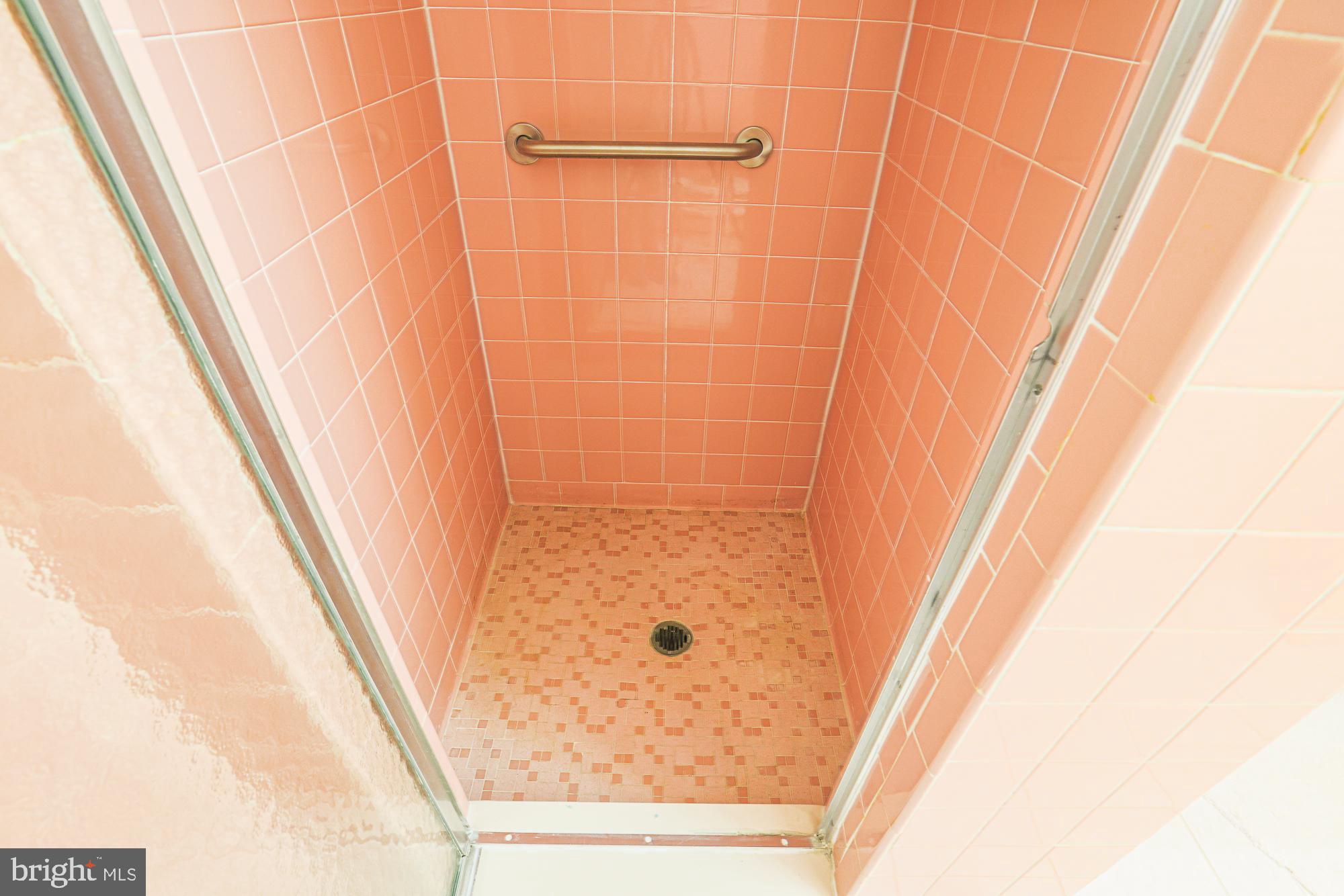 ELEVEN SLADE - Residential