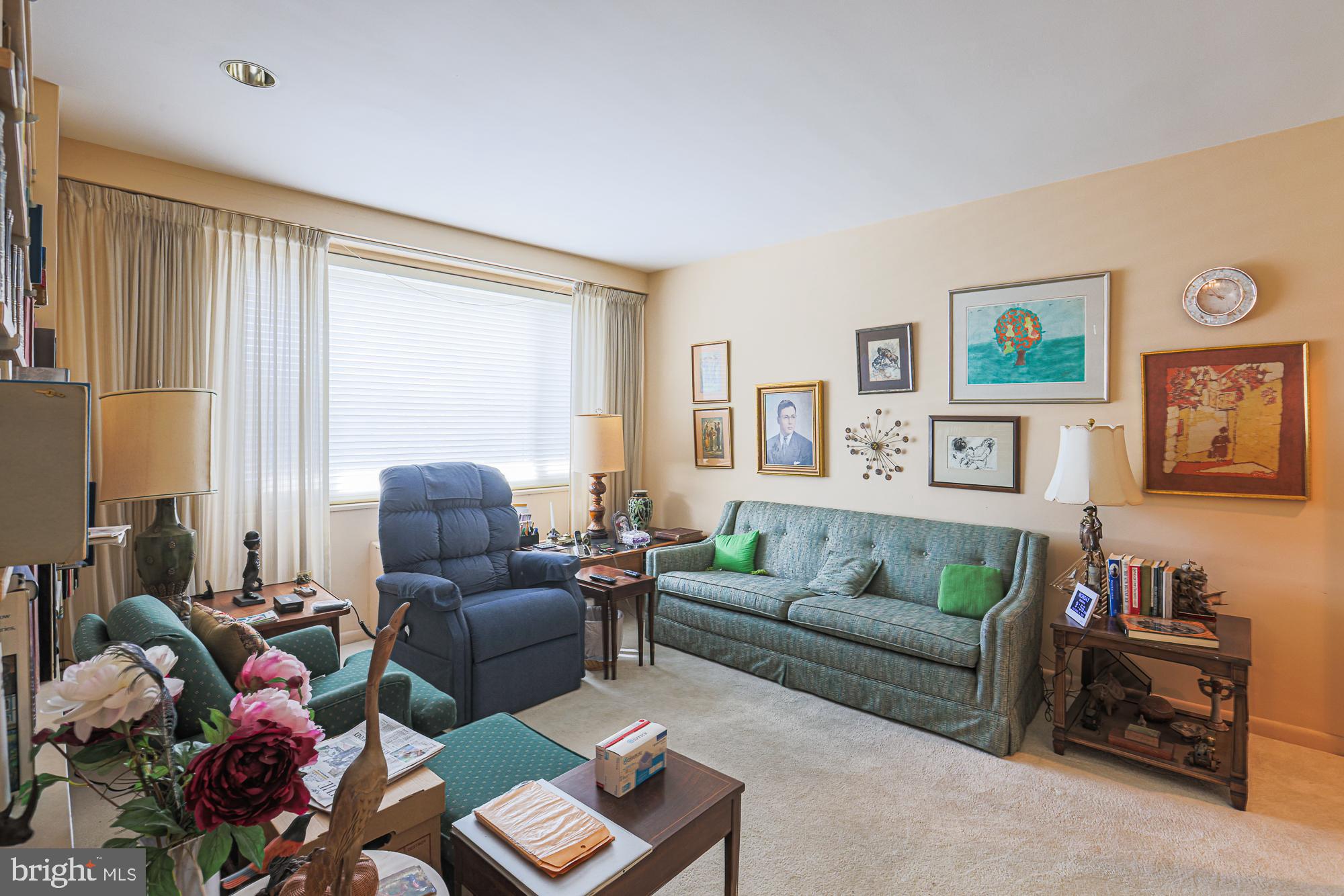 ELEVEN SLADE - Residential