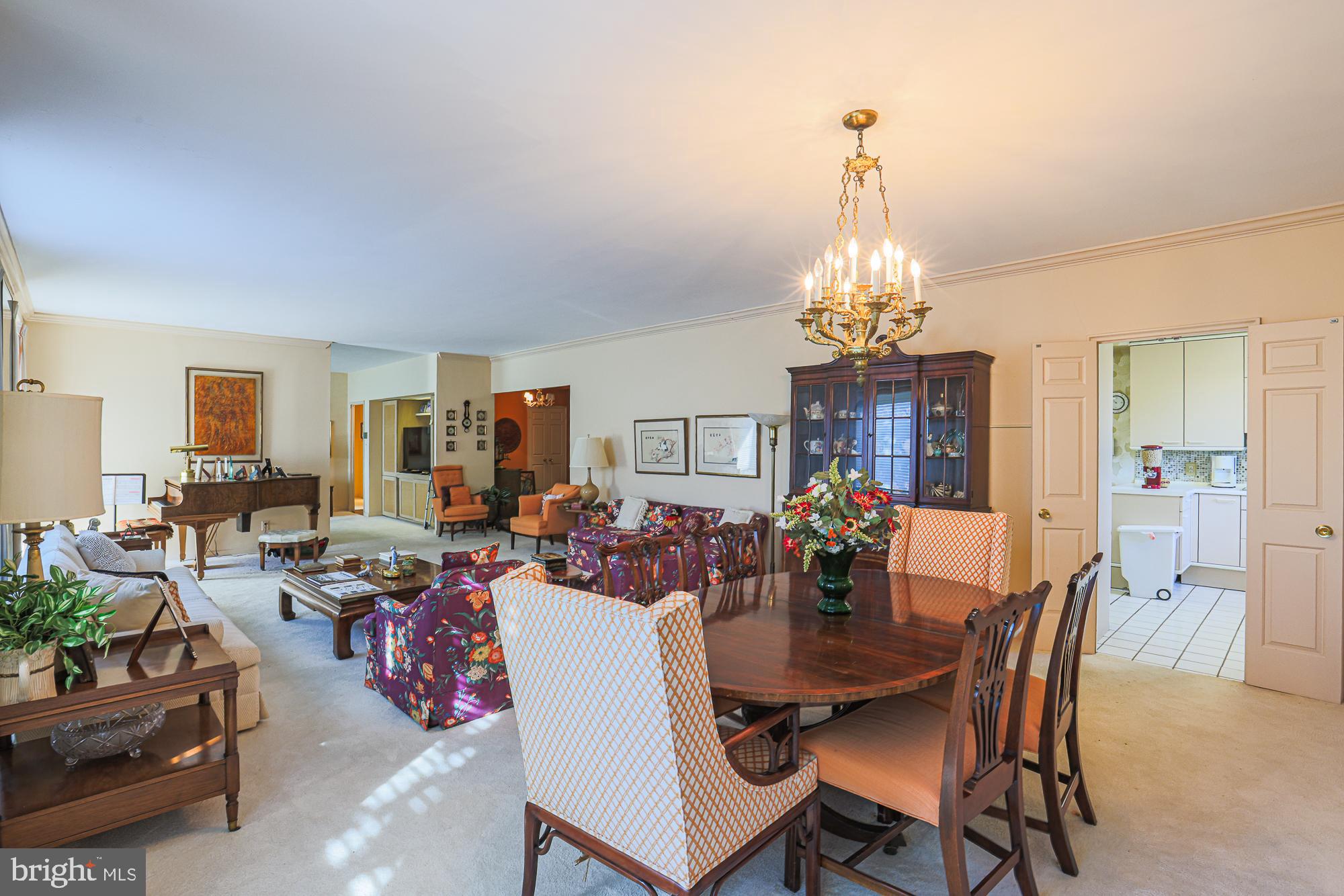 ELEVEN SLADE - Residential