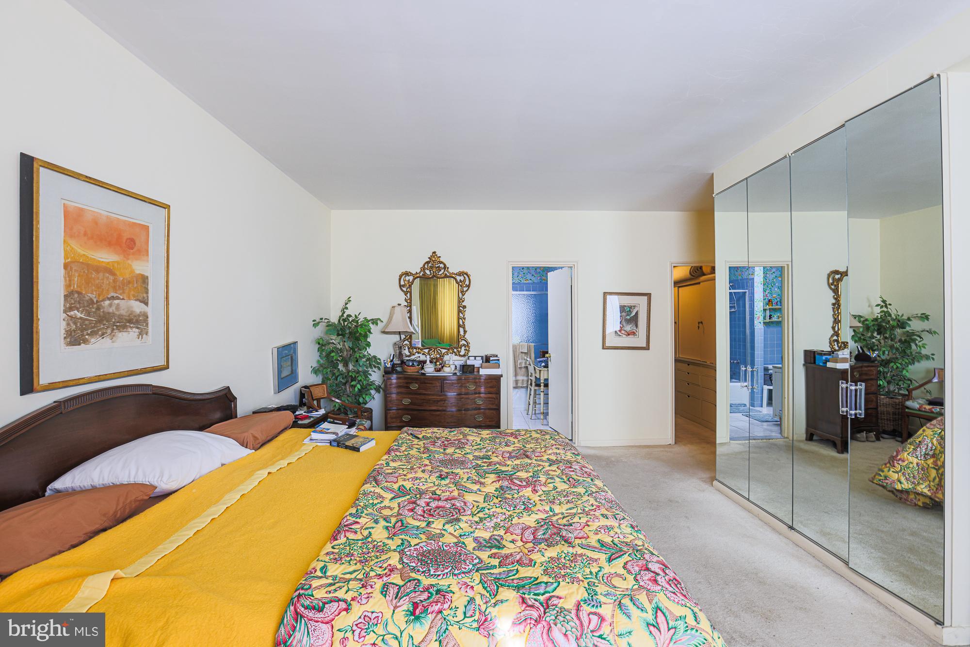 ELEVEN SLADE - Residential