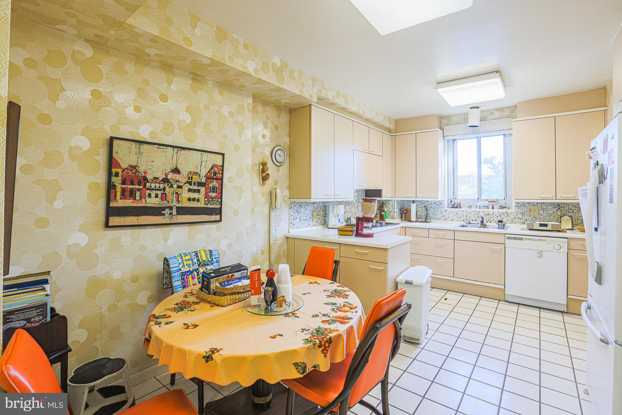 ELEVEN SLADE - Residential