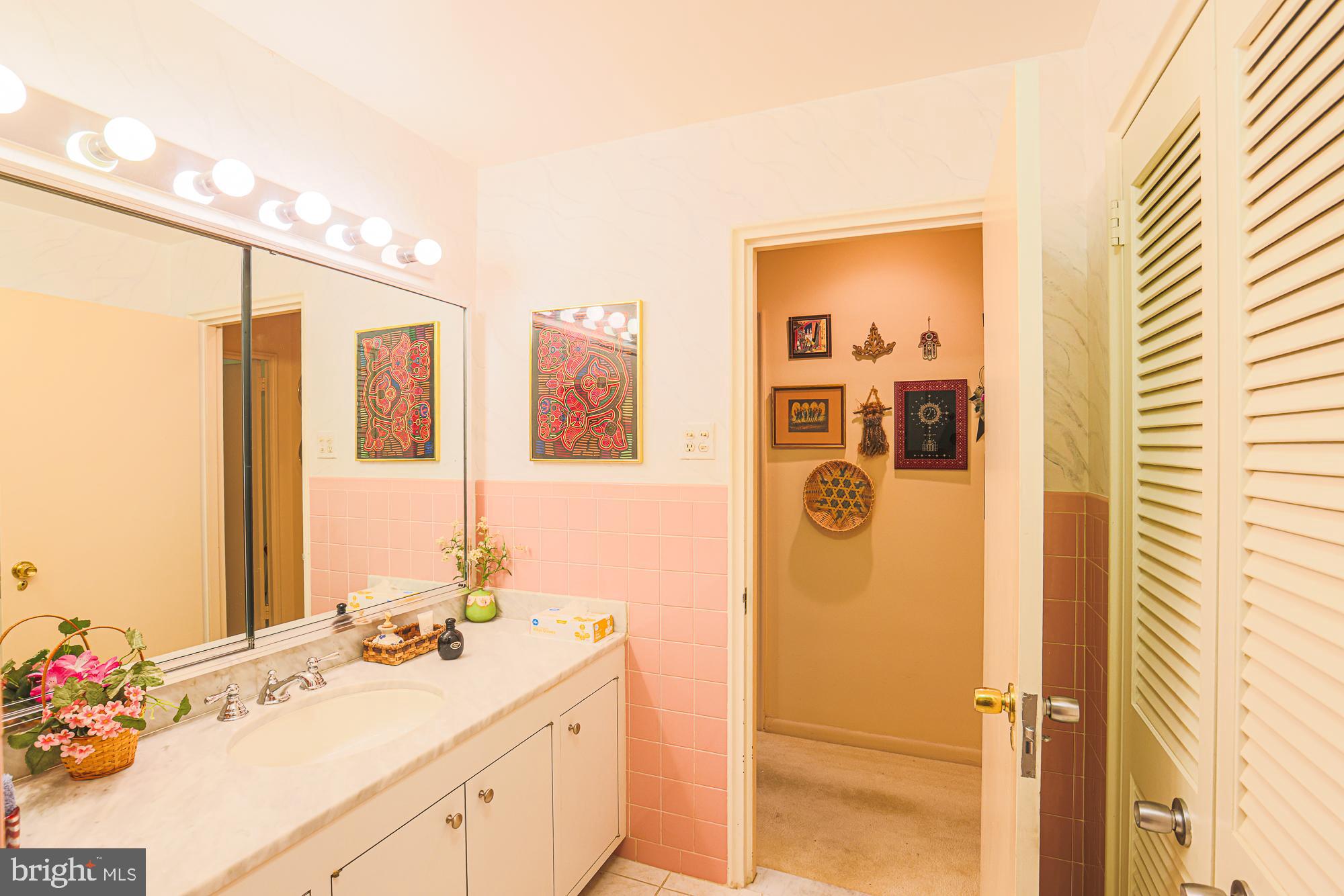 ELEVEN SLADE - Residential