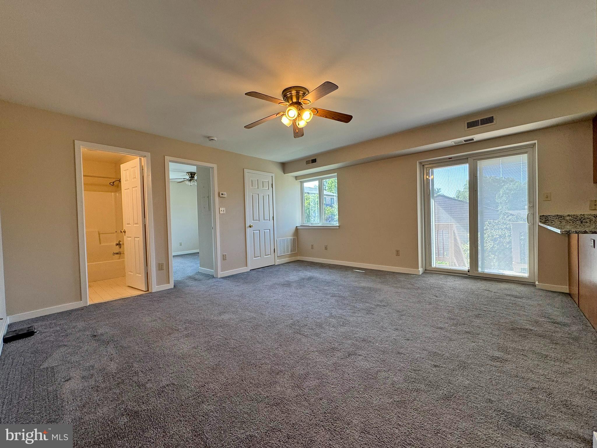5404 HIGHLAND COURT 5404