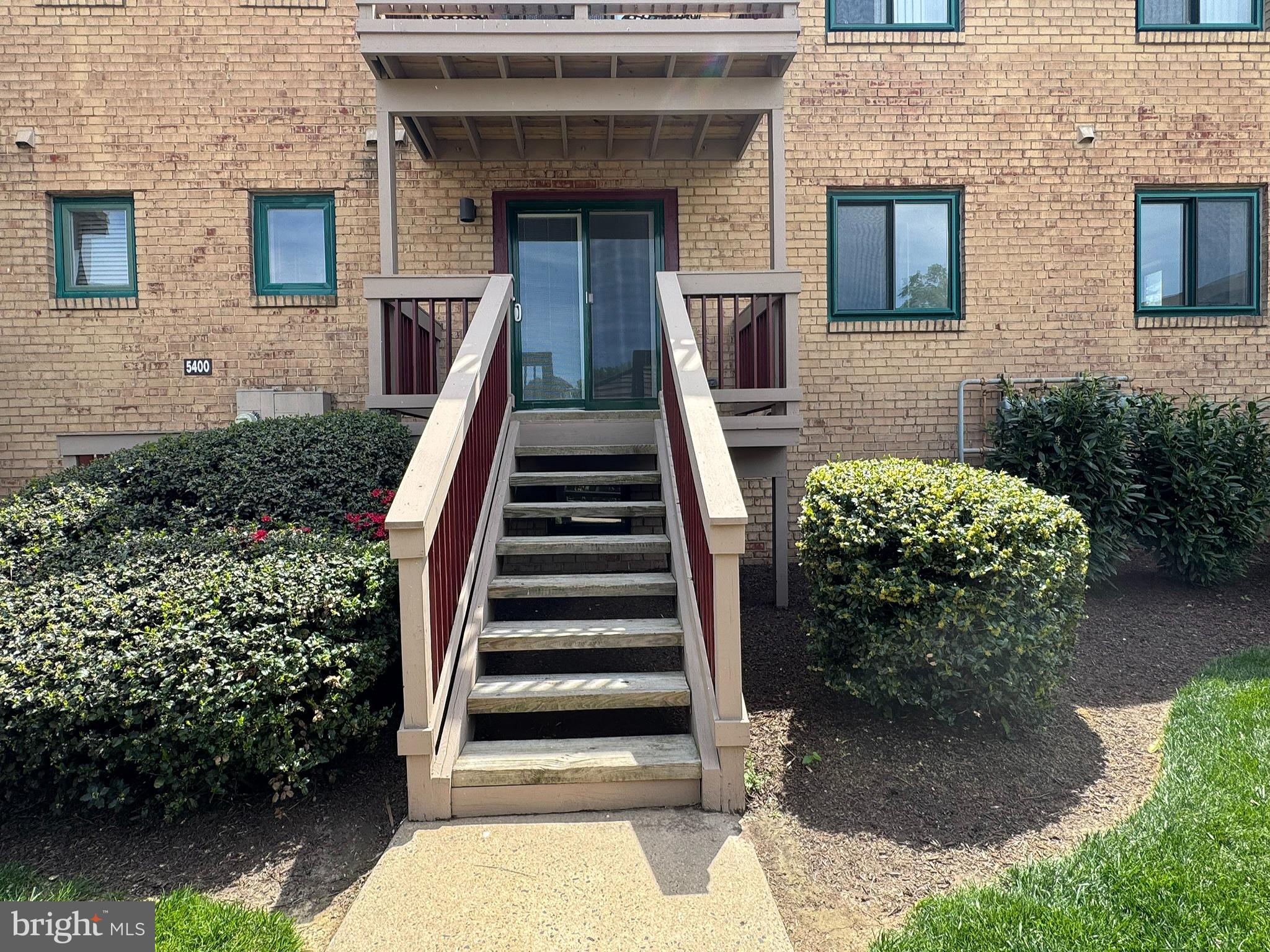 5404 HIGHLAND COURT 5404